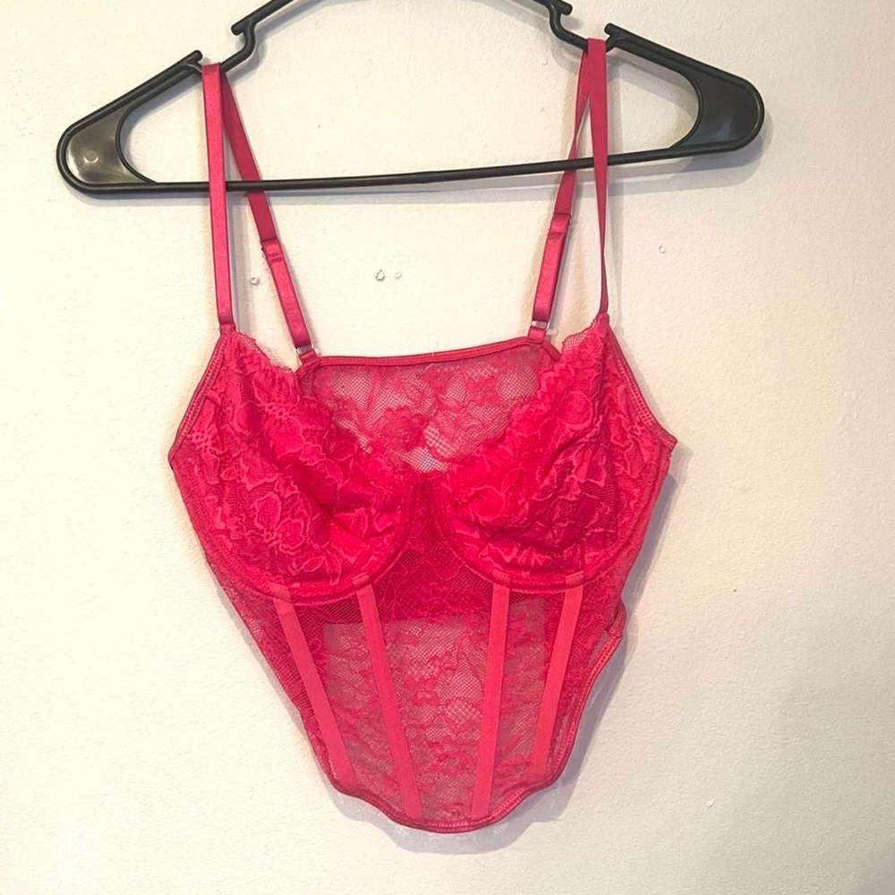 hot pink lace corset top💋